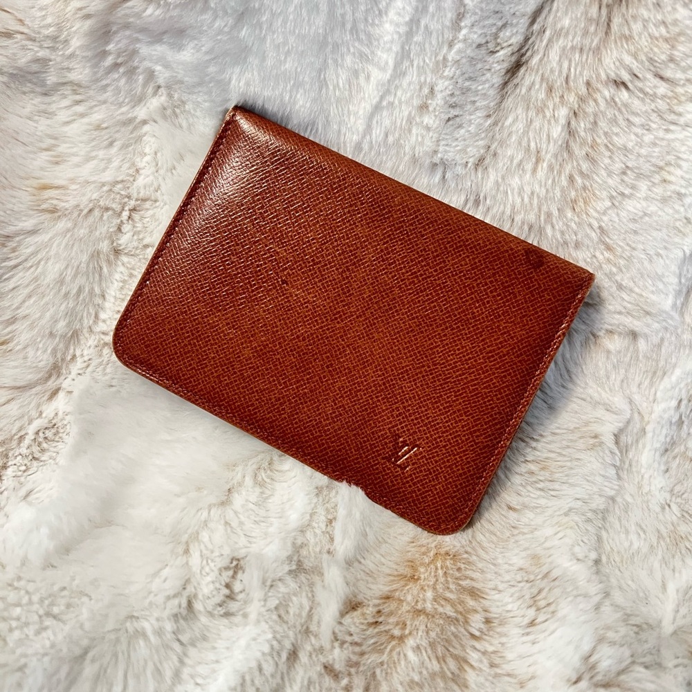 Louis Vuitton Brown Taiga Leather Bi-Fold Wallet LV Malletier
